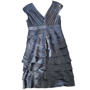 EXCELLENT CONDITION Adrianna Papell Dress Size 10